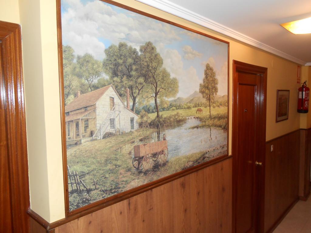 Hostal Restaurante El Abuelo Trobajo Del Camino المظهر الخارجي الصورة