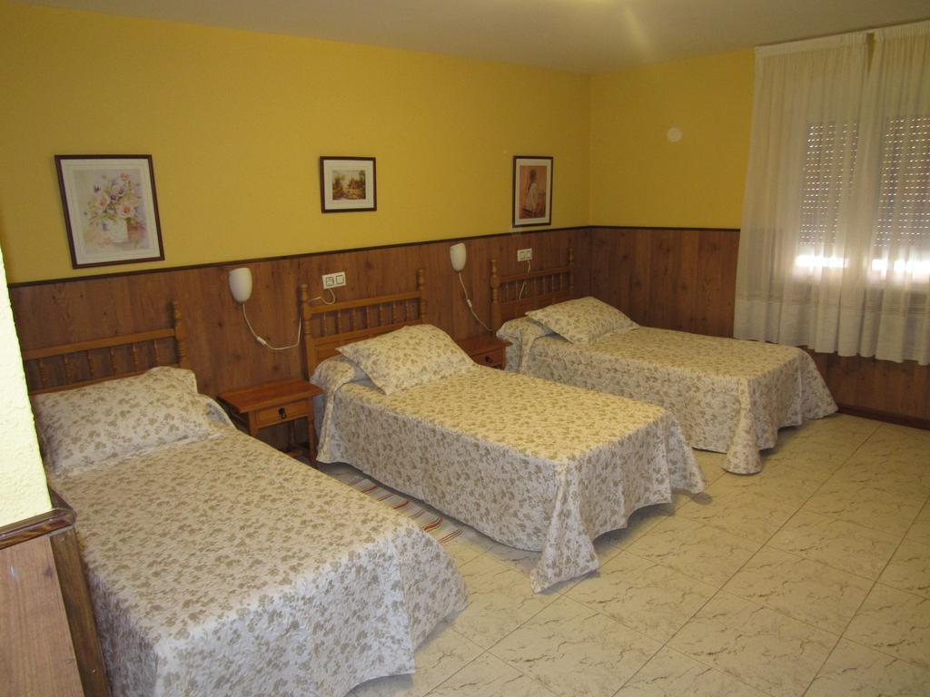 Hostal Restaurante El Abuelo Trobajo Del Camino المظهر الخارجي الصورة