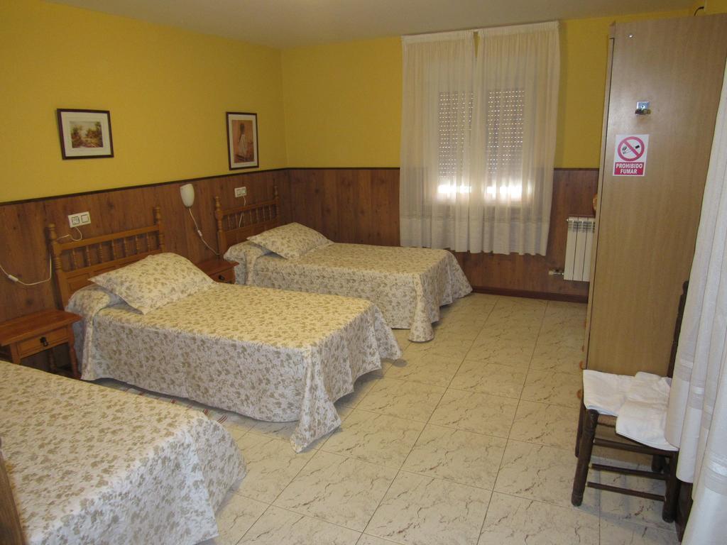 Hostal Restaurante El Abuelo Trobajo Del Camino المظهر الخارجي الصورة