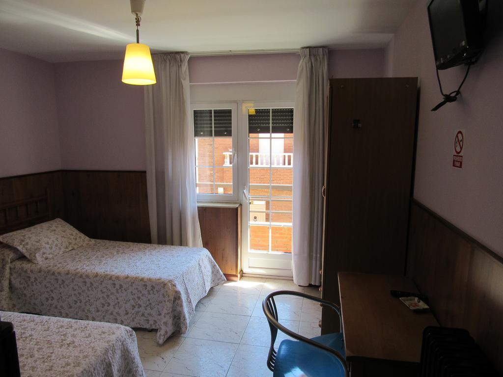Hostal Restaurante El Abuelo Trobajo Del Camino المظهر الخارجي الصورة