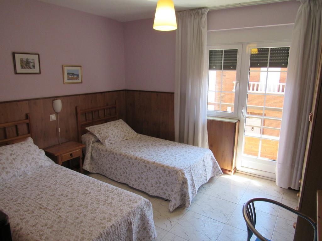 Hostal Restaurante El Abuelo Trobajo Del Camino المظهر الخارجي الصورة